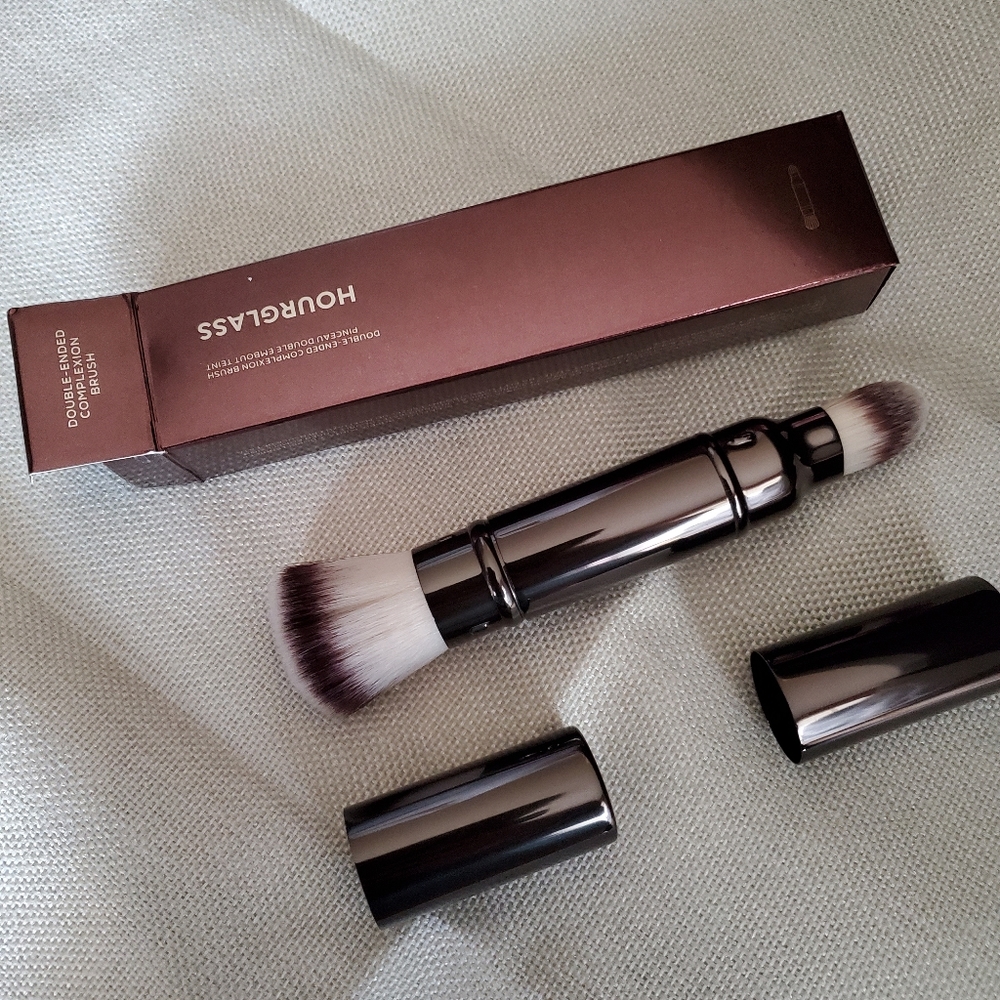 Hourglass double ended Complexion Brush